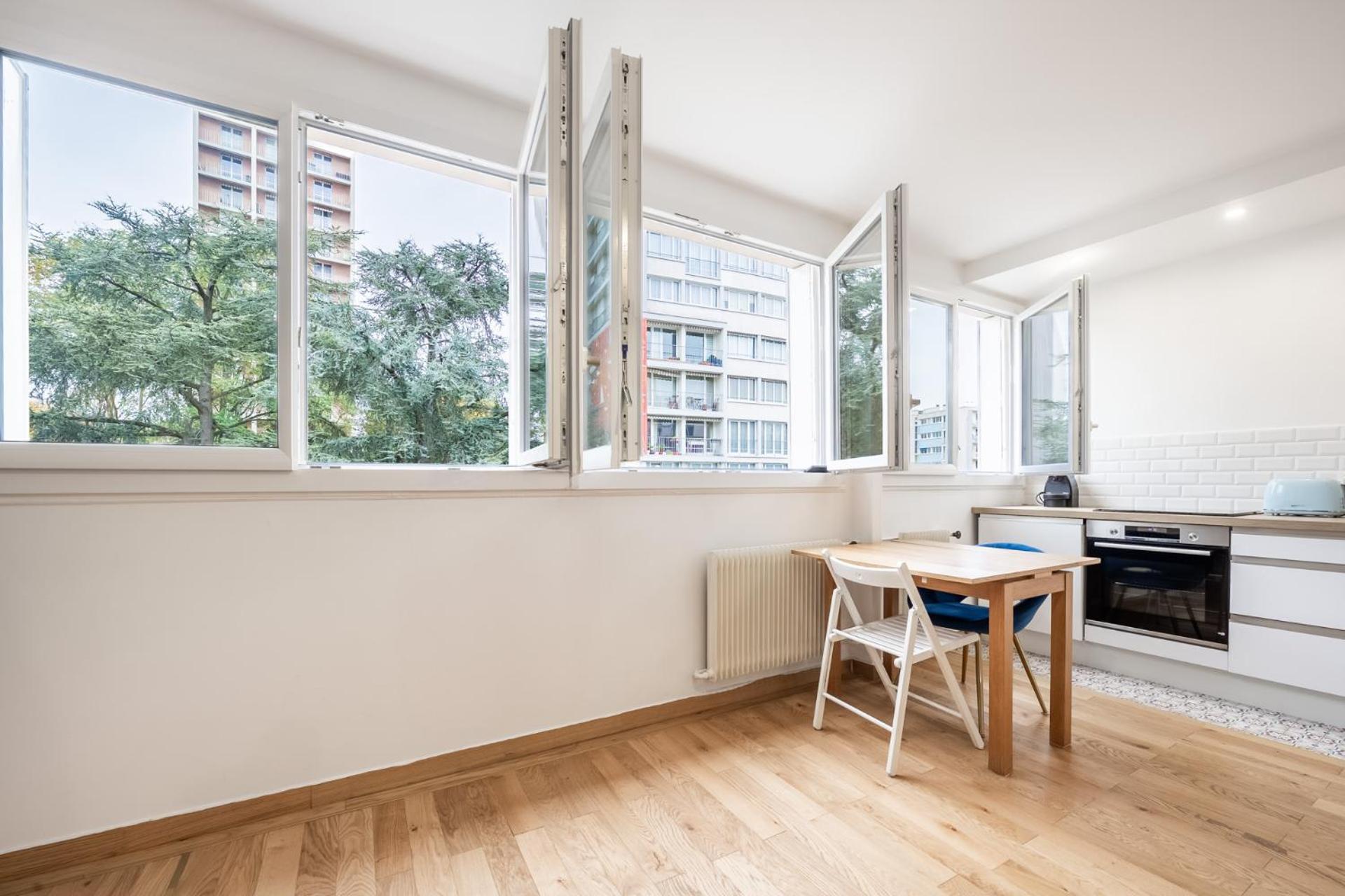 Charming Parisian Home Away From Home In The Heart Of Paris Ngoại thất bức ảnh